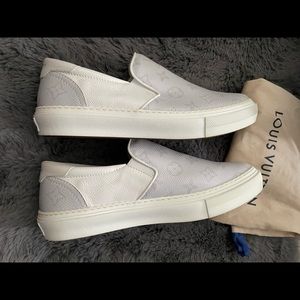 Louis Vuitton Men White Trocadero Monogram slip on shoes, size 7